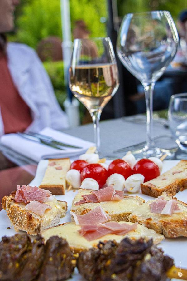 Logis Hotel & Restaurant - Le Relais De Montigny Montigny  エクステリア 写真