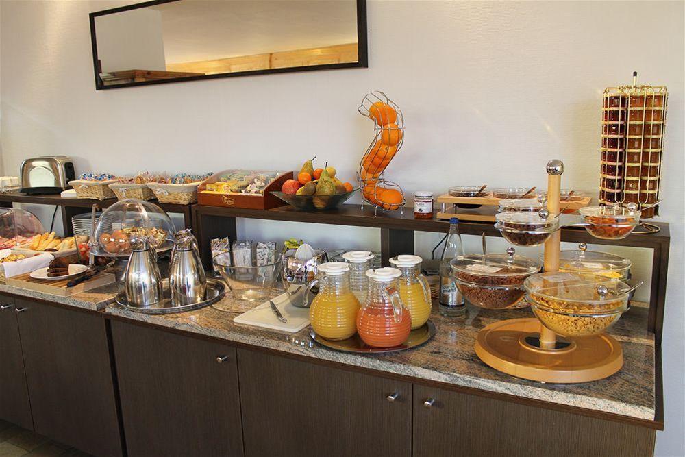 Logis Hotel & Restaurant - Le Relais De Montigny Montigny  エクステリア 写真