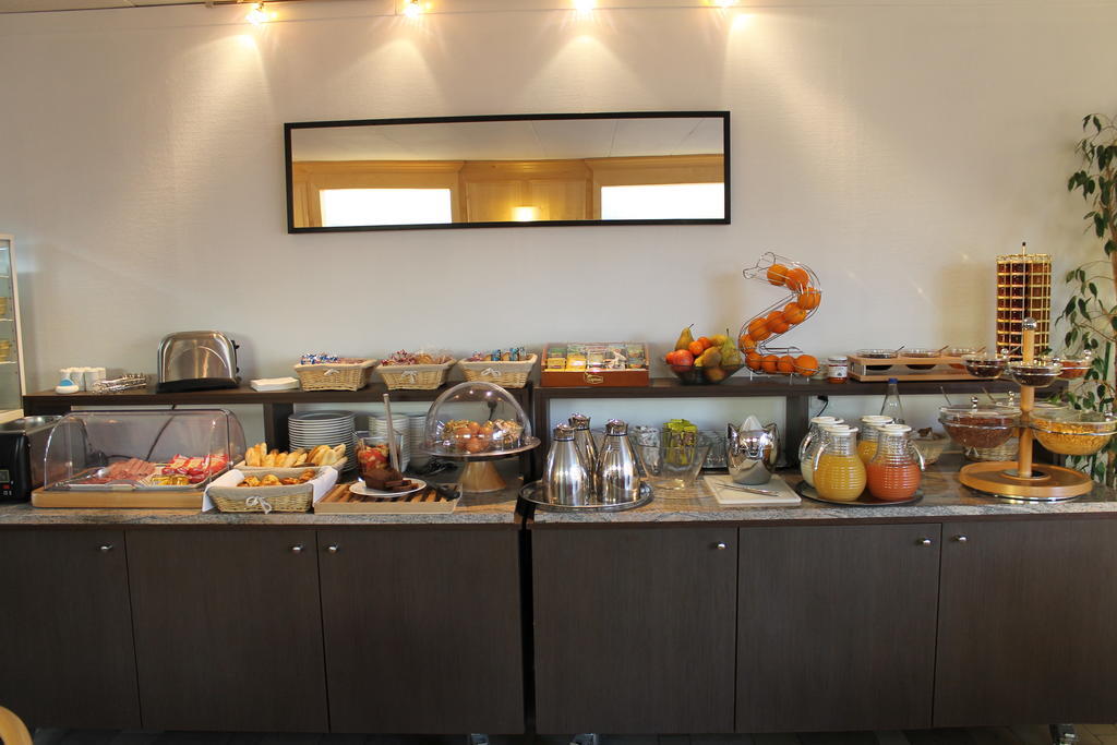 Logis Hotel & Restaurant - Le Relais De Montigny Montigny  エクステリア 写真